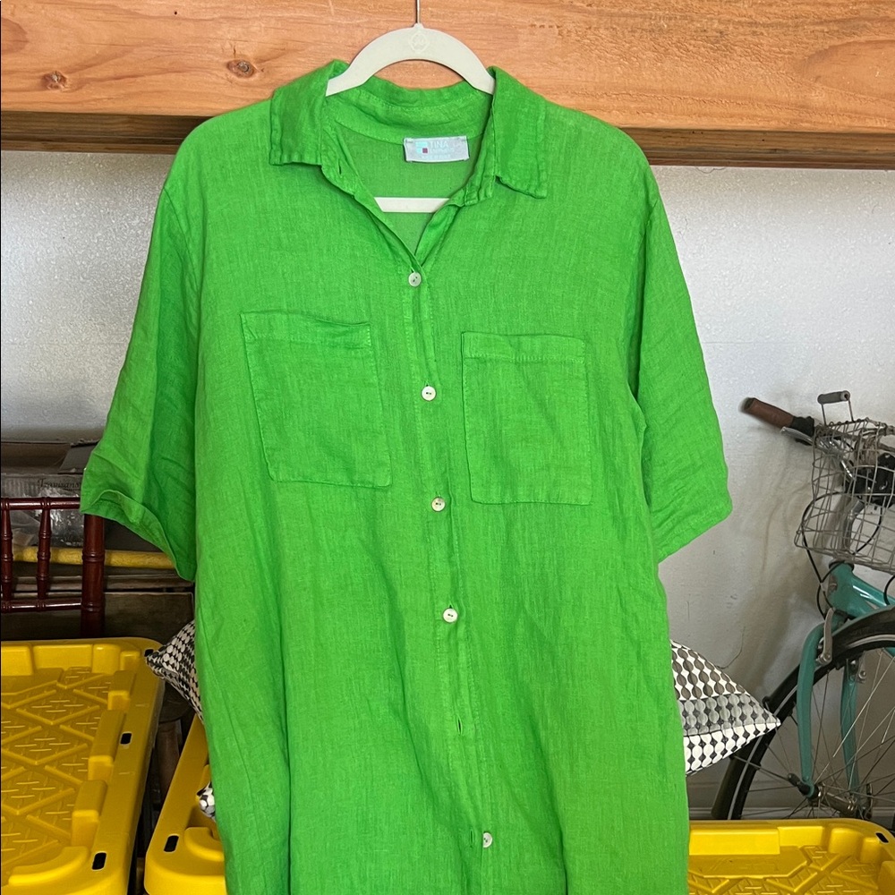 Women’s green linen dress